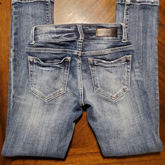 Girls Daytrip Jeans - Picture 2 of 3